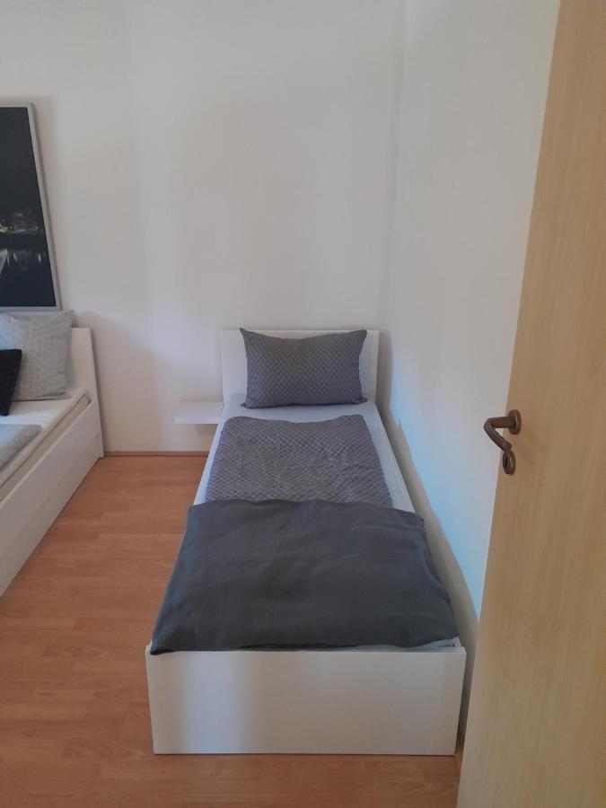 Caliente Apartments Vir A 外观 照片