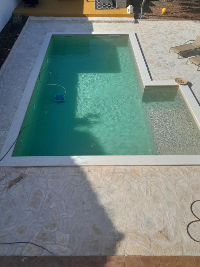 Caliente Apartments Vir A 外观 照片