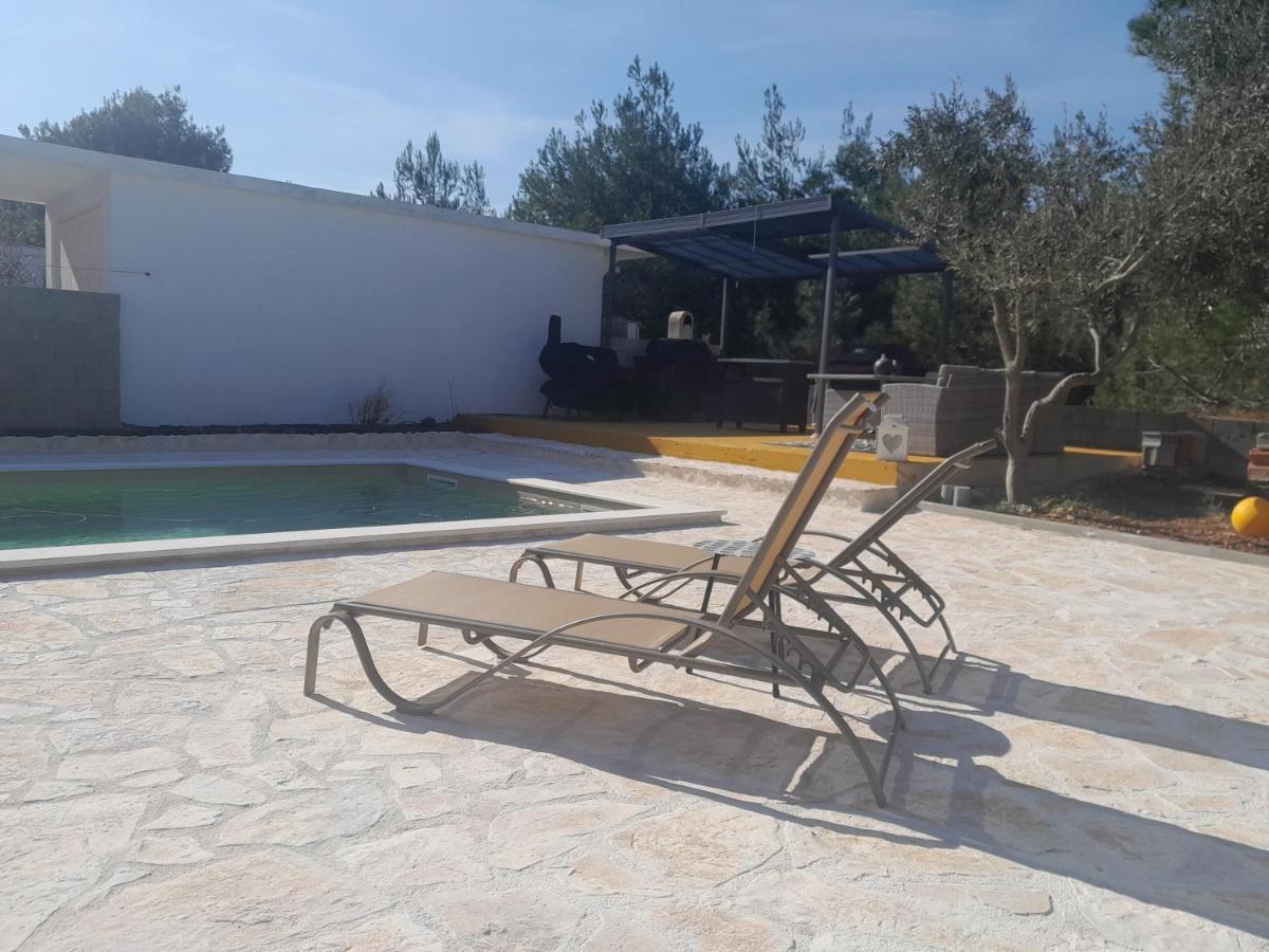 Caliente Apartments Vir A 外观 照片